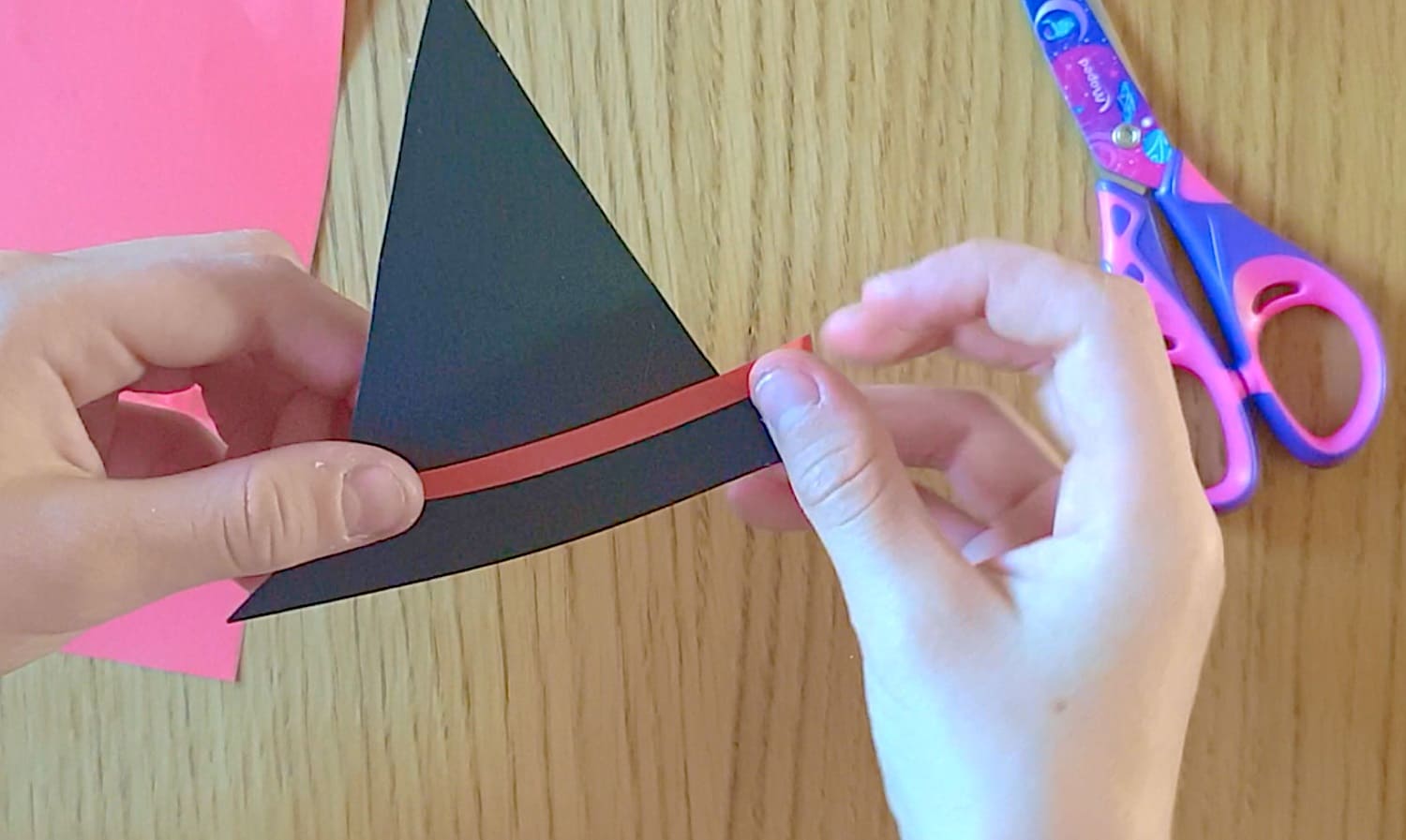 Maped - DIY activity for Halloween - Paper Witches - 05
