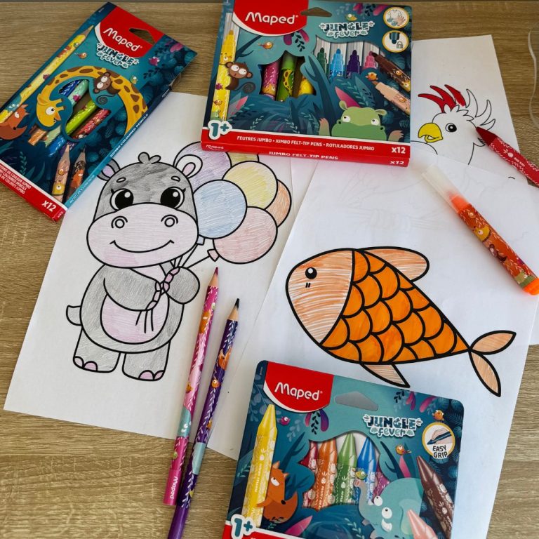 jungle fever colouring pencils and pens lifestyle